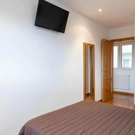 Celso Emilio Ferreiro Апартаменты Монфорте-де-Лемос